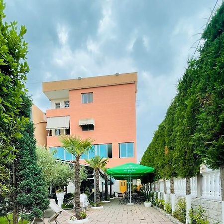 Bajovah Apartments & Restaurant Τίρανα Εξωτερικό φωτογραφία
