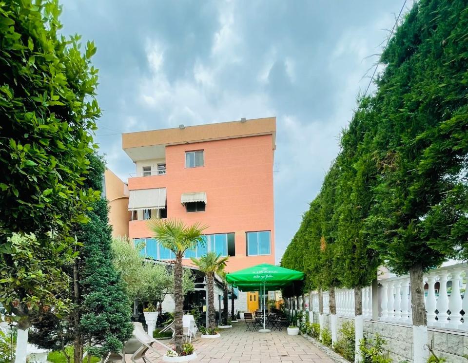 Bajovah Apartments & Restaurant Τίρανα Εξωτερικό φωτογραφία