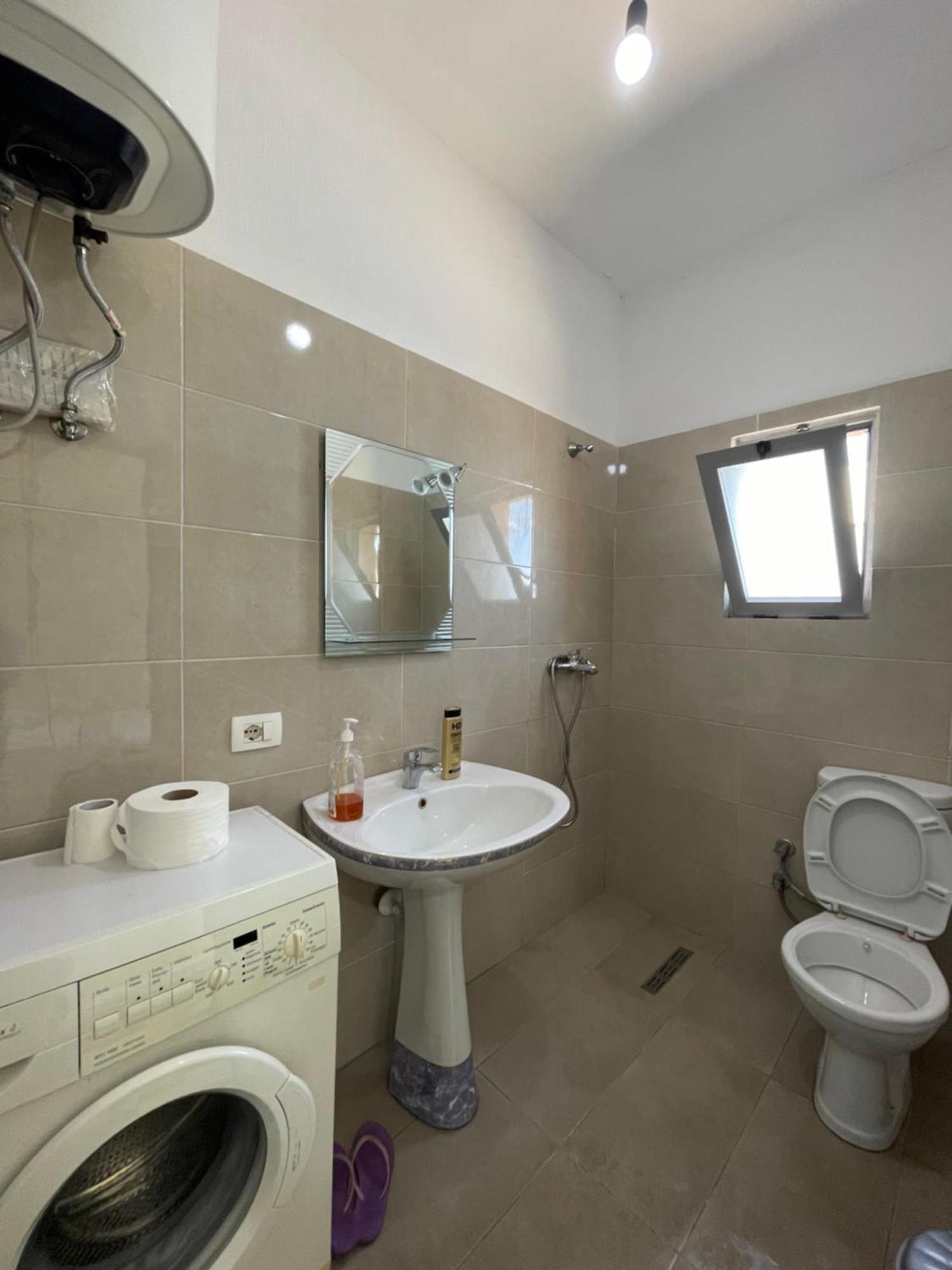 Bajovah Apartments & Restaurant Τίρανα Εξωτερικό φωτογραφία